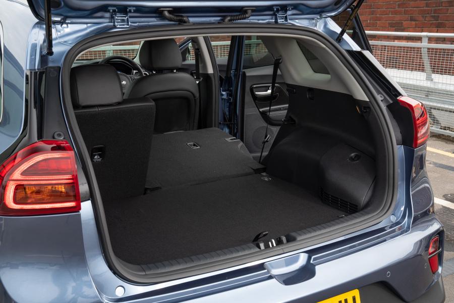 Багажник Kia Niro Plug-In Hybrid (DE) 2019 года  (UK) (фото 7 из 40)